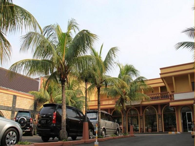 Kalisma Hotel Jakarta Buitenkant foto